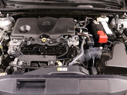 Used 2024 Toyota Camry SE FWD image 18