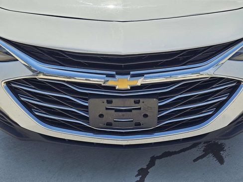 Used 2023 Chevrolet Malibu LT FWD image 3