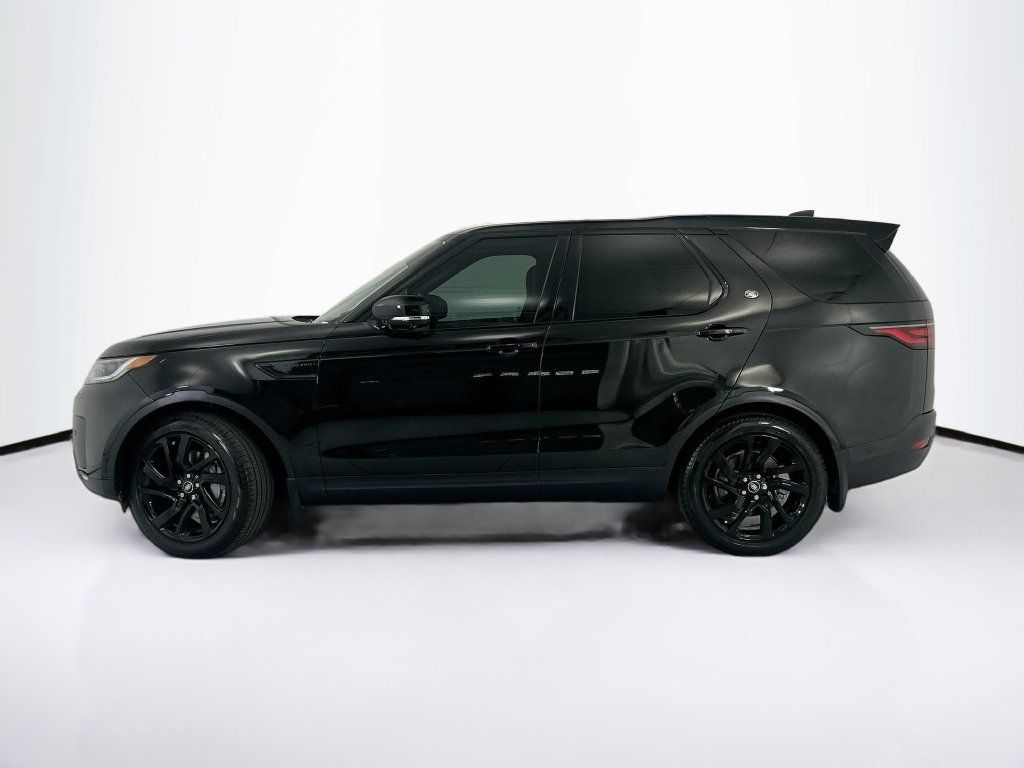 Used 2025 Land Rover Discovery S AWD/4WD image 8