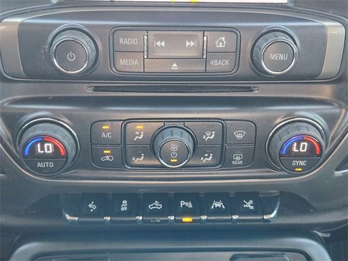 Used 2018 Chevrolet Silverado 1500 High Country image 19