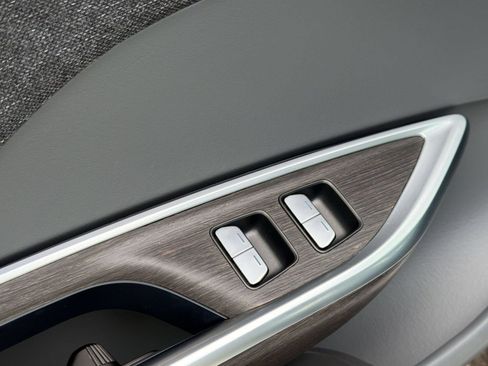 Used 2023 Lucid Air Pure AWD/4WD image 25