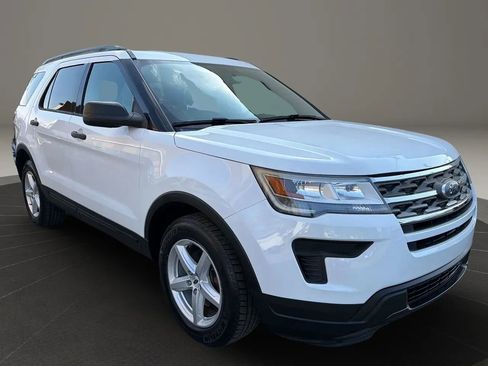 Used 2018 Ford Explorer 4WD image 3