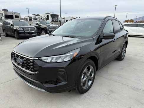 Used 2025 Ford Escape ST-Line image 7