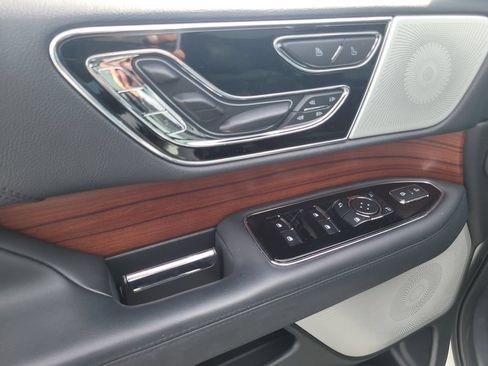 Certified 2023 Lincoln Navigator L Reserve AWD/4WD image 17