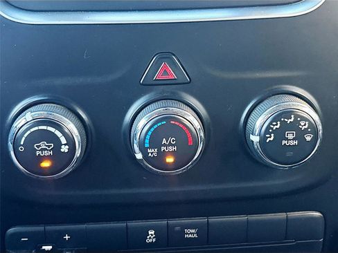 Used 2022 RAM 1500 Tradesman w/ Chrome Appearance Group image 16