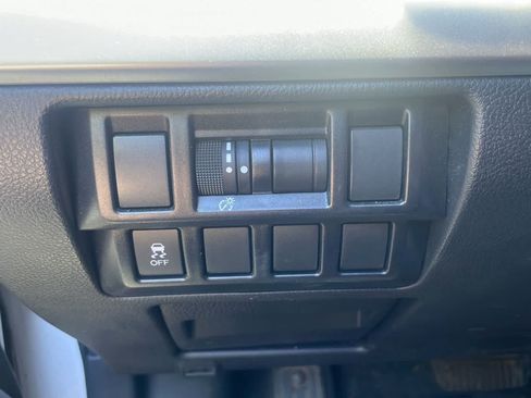 Used 2018 Subaru Outback 2.5i Premium AWD/4WD image 15