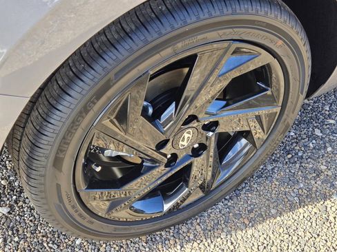 New 2026 Hyundai Elantra SEL Sport Premium FWD image 5