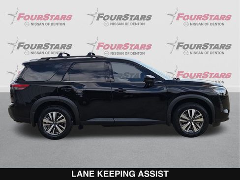 New 2026 Nissan Pathfinder SL FWD image 3