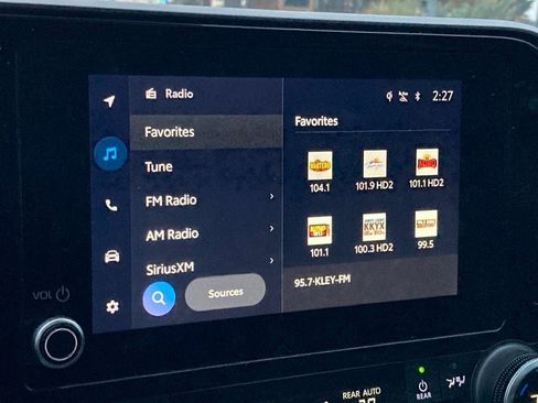 Certified 2024 Toyota Highlander XLE FWD image 21