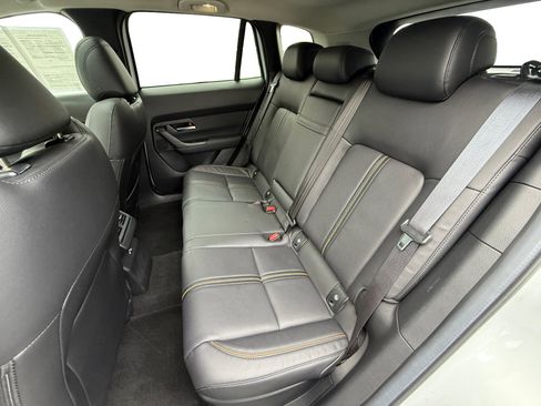 Certified 2025 MAZDA CX-50 2.5 Hybrid w/ Premium Plus Pkg image 16