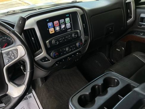Used 2018 GMC Sierra 2500 SLT w/ Duramax Plus Package AWD/4WD image 33