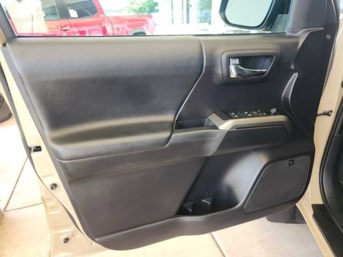 Certified 2020 Toyota Tacoma Limited AWD/4WD image 14