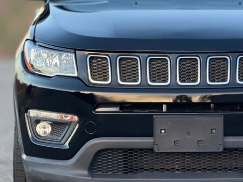 Used 2017 Jeep Compass Latitude w/ Popular Equipment Group image 11