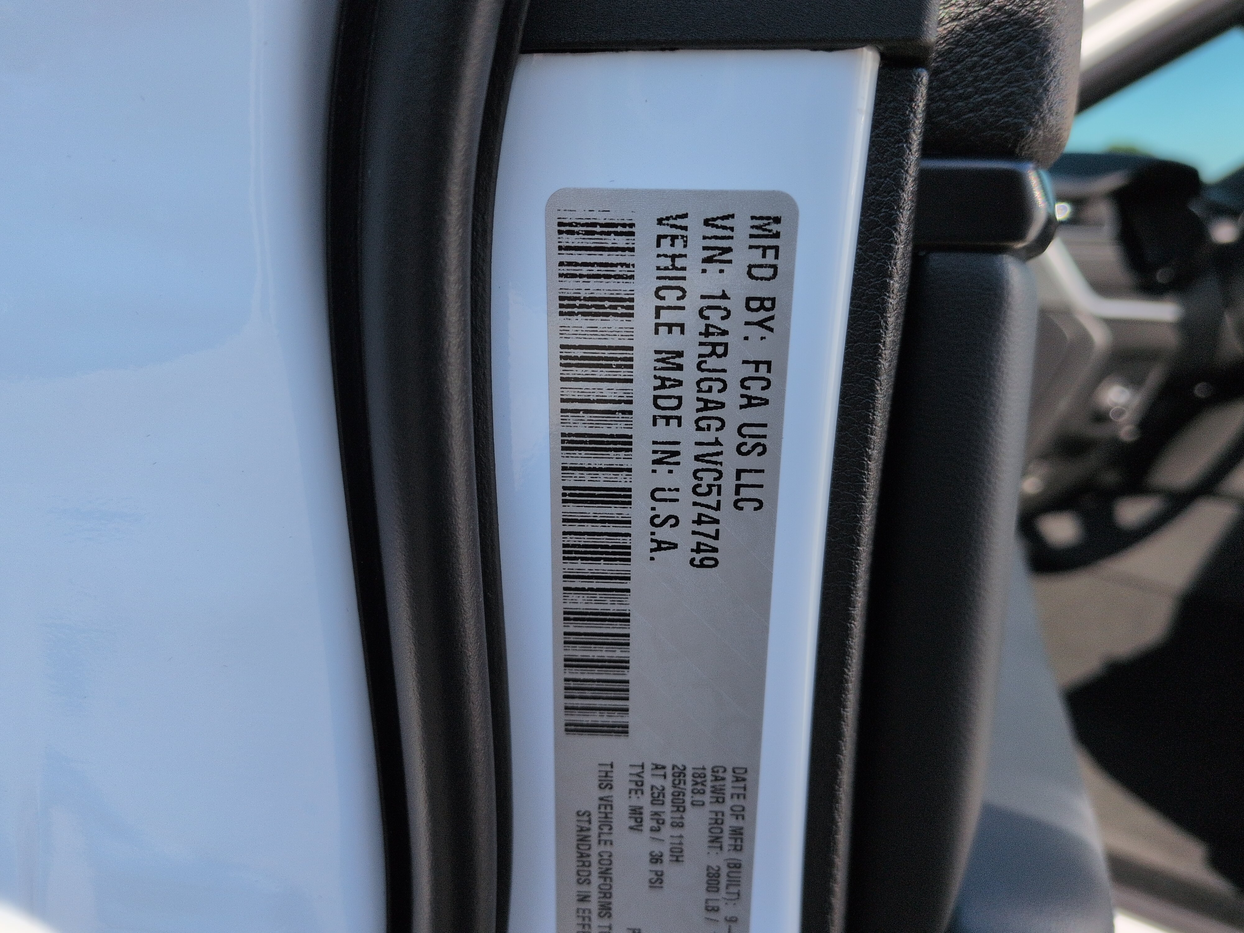 New 2027 Jeep Grand Cherokee Laredo RWD image 26
