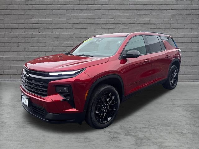 Used 2024 Chevrolet Traverse LT w/ Midnight/Sport Edition AWD/4WD image 3