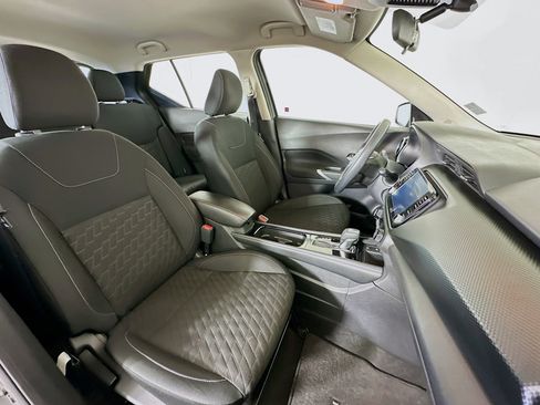Used 2022 Nissan Kicks SV FWD image 28