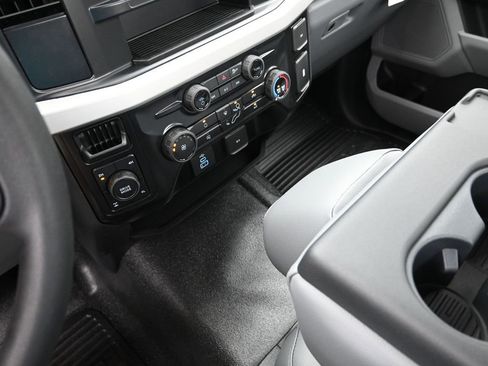 New 2026 Ford F250 XL w/ F-250 >10K GVWR Package image 19