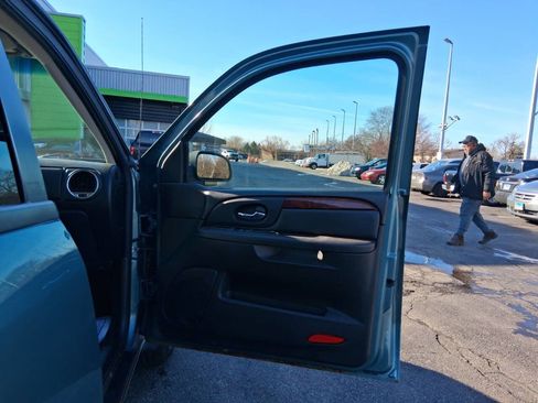 Used 2009 GMC Envoy SLT image 14