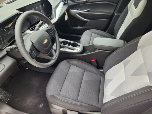 New 2026 Chevrolet Trax LS w/ LS Convenience Package FWD image 12