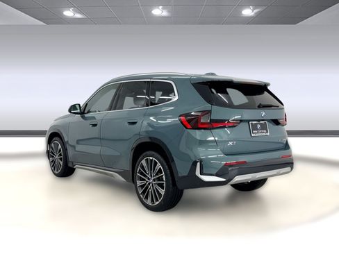 Used 2025 BMW X1 xDrive28i w/ Convenience Package AWD/4WD image 3