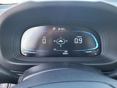 Certified 2025 Hyundai Venue Limited image 20