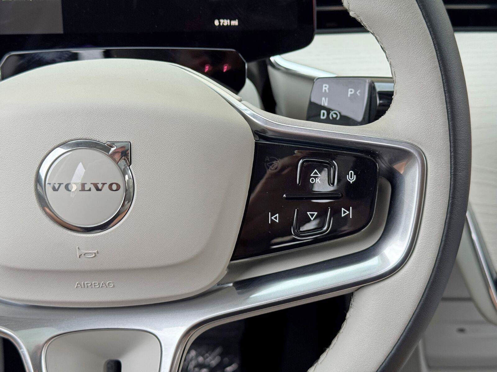 Used 2025 Volvo EX90 Ultra AWD/4WD image 21