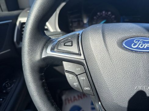 Used 2024 Ford Edge SEL image 17