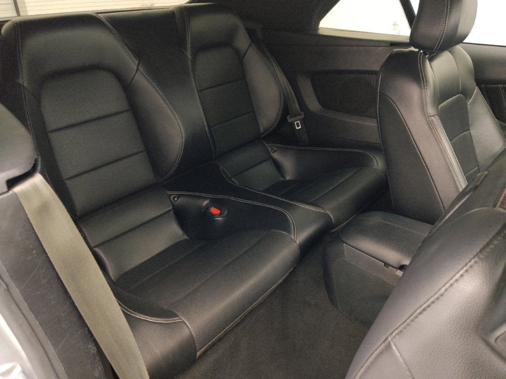 Used 2022 Ford Mustang Premium RWD image 19
