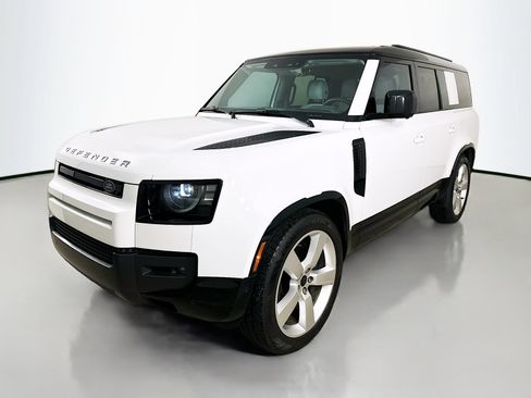 Used 2026 Land Rover Defender 130 X-Dynamic SE AWD/4WD image 1