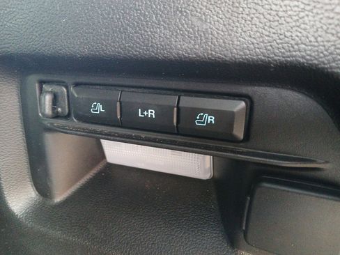 Used 2022 Ford Explorer Limited w/ Equipment Group 301A image 16