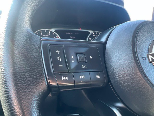Used 2023 Nissan Rogue S AWD/4WD image 15