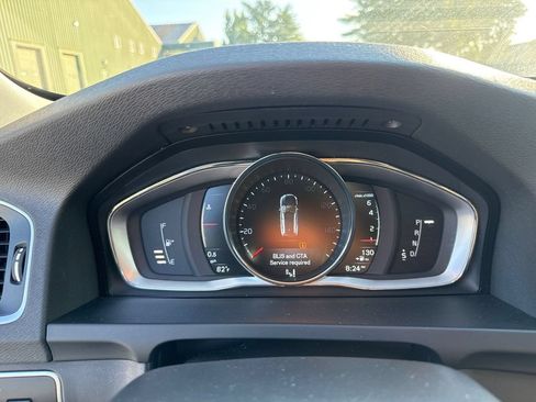 Used 2016 Volvo V60 T5 Cross Country w/ Convenience Package AWD/4WD image 19