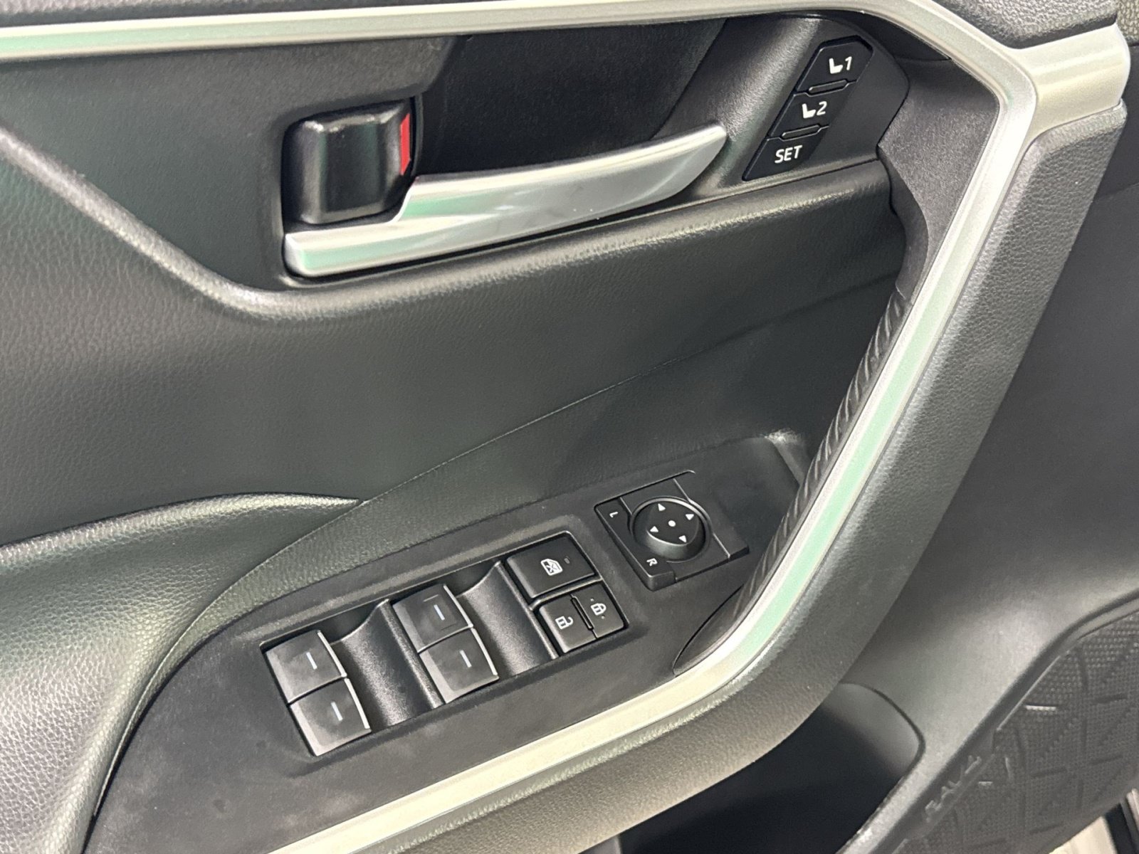 Used 2024 Toyota RAV4 XLE Premium w/ Weather Package AWD/4WD image 27