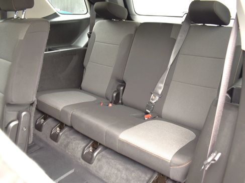 Used 2019 Chevrolet Traverse LT w/ LPO, Floor Liner Package AWD/4WD image 52