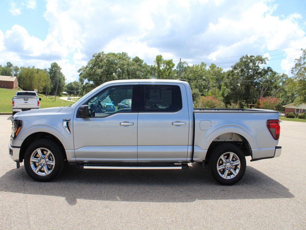 Used 2025 Ford F150 XLT w/ Equipment Group 301A Standard RWD image 9
