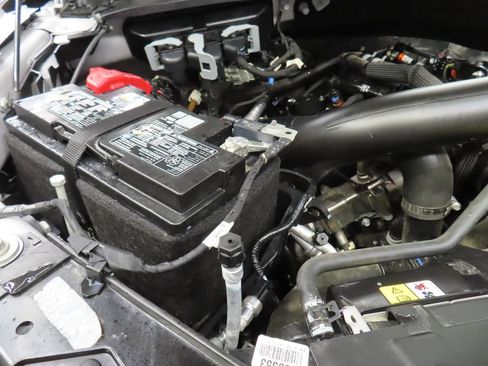 Used 2025 Ford F150 Lariat w/ Equipment Group 502A High AWD/4WD image 39