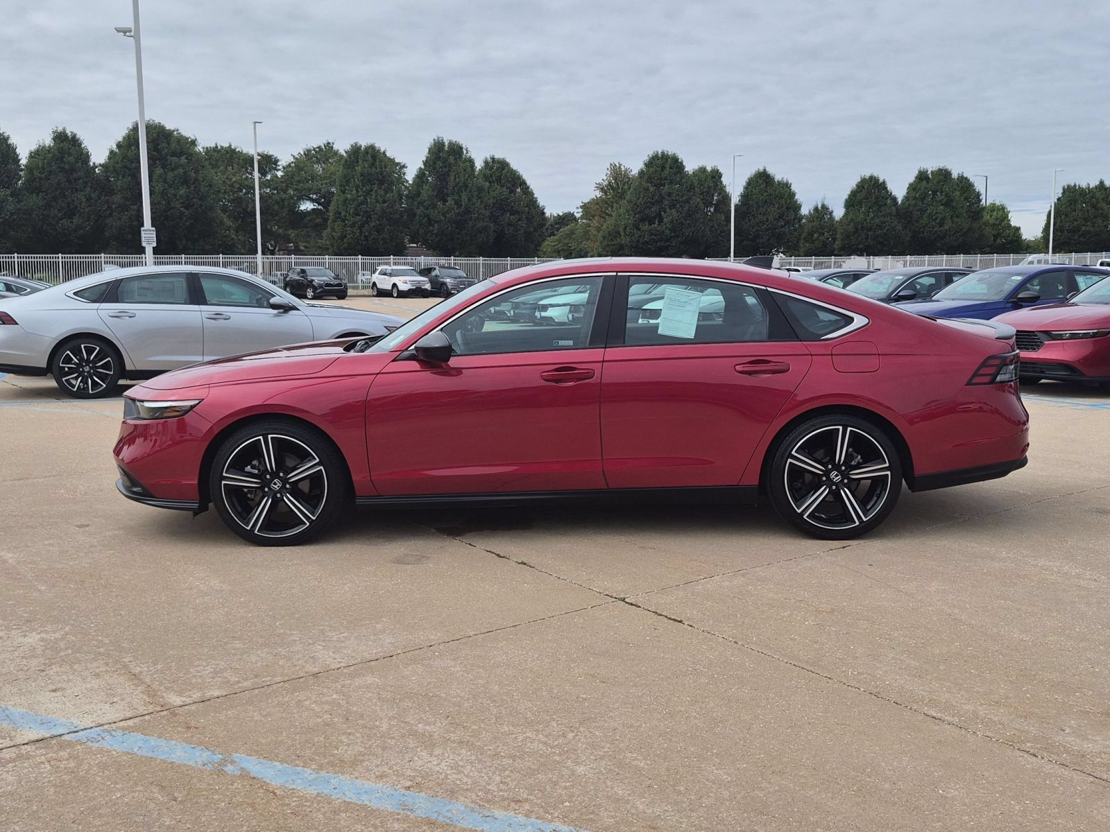 Used 2023 Honda Accord Sport image 9