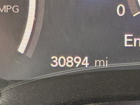 Used 2023 Chrysler Pacifica Limited image 15