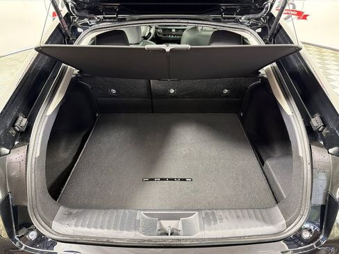 Used 2025 Toyota Prius Plug-In Hybrid image 18