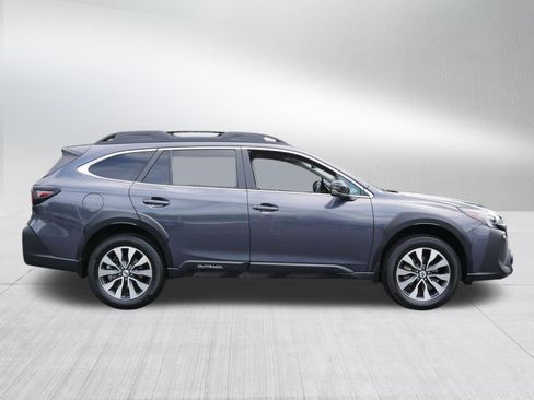 Used 2023 Subaru Outback Limited AWD/4WD image 8
