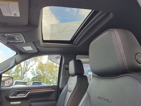 Used 2026 GMC Sierra 1500 Denali w/ Denali Reserve Package image 11