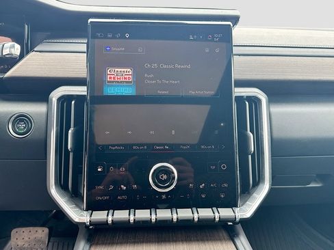 Used 2024 GMC Acadia Denali w/ Super Cruise Package AWD/4WD image 19