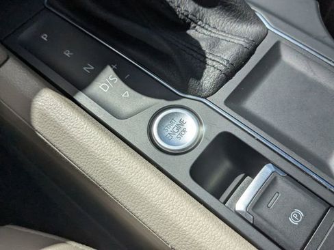 Used 2019 Volkswagen Atlas SE image 18