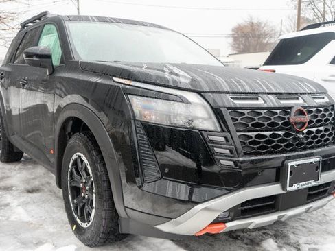 New 2026 Nissan Pathfinder SV image 3