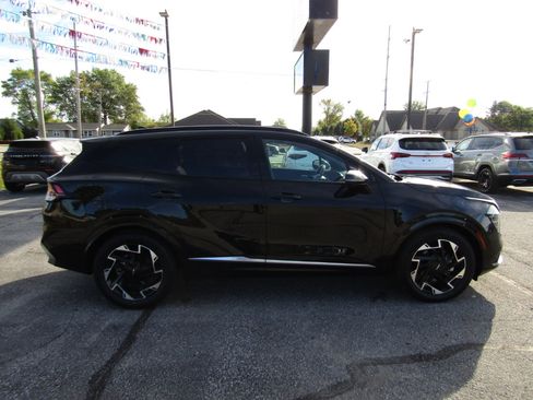 Used 2023 Kia Sportage SX image 8