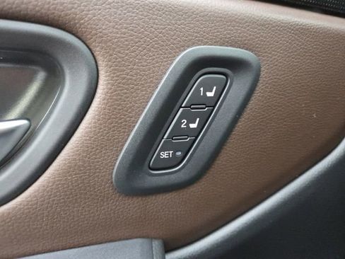 Used 2025 Honda Pilot Elite image 13