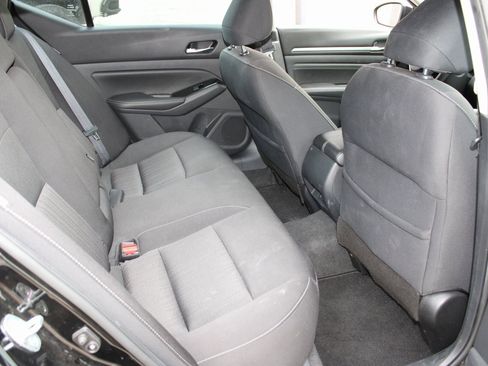 Used 2021 Nissan Altima 2.5 SV image 17