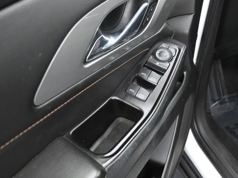 Used 2020 Chevrolet Traverse LT FWD image 10