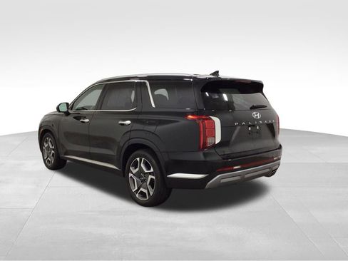 Used 2023 Hyundai Palisade Limited AWD/4WD image 3
