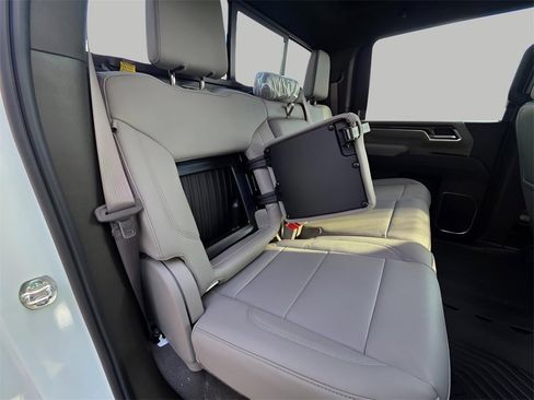 New 2026 Chevrolet Silverado 2500 LT w/ Texas Edition image 13